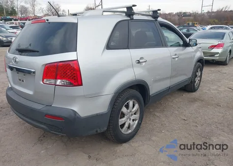 2013 Kia Sorento Lx z USA, uszkodzony, nr VIN 5XYKT3A68DG406743